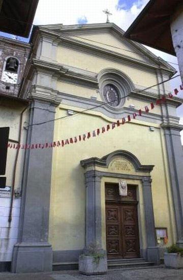 Fotografia dell'ingresso della Chiesa Parrocchiale